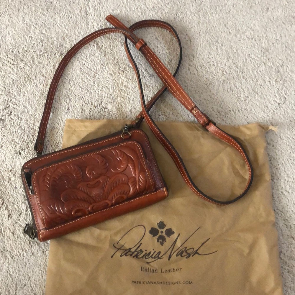 NWOT-Patricia Nash Crossbody Purse